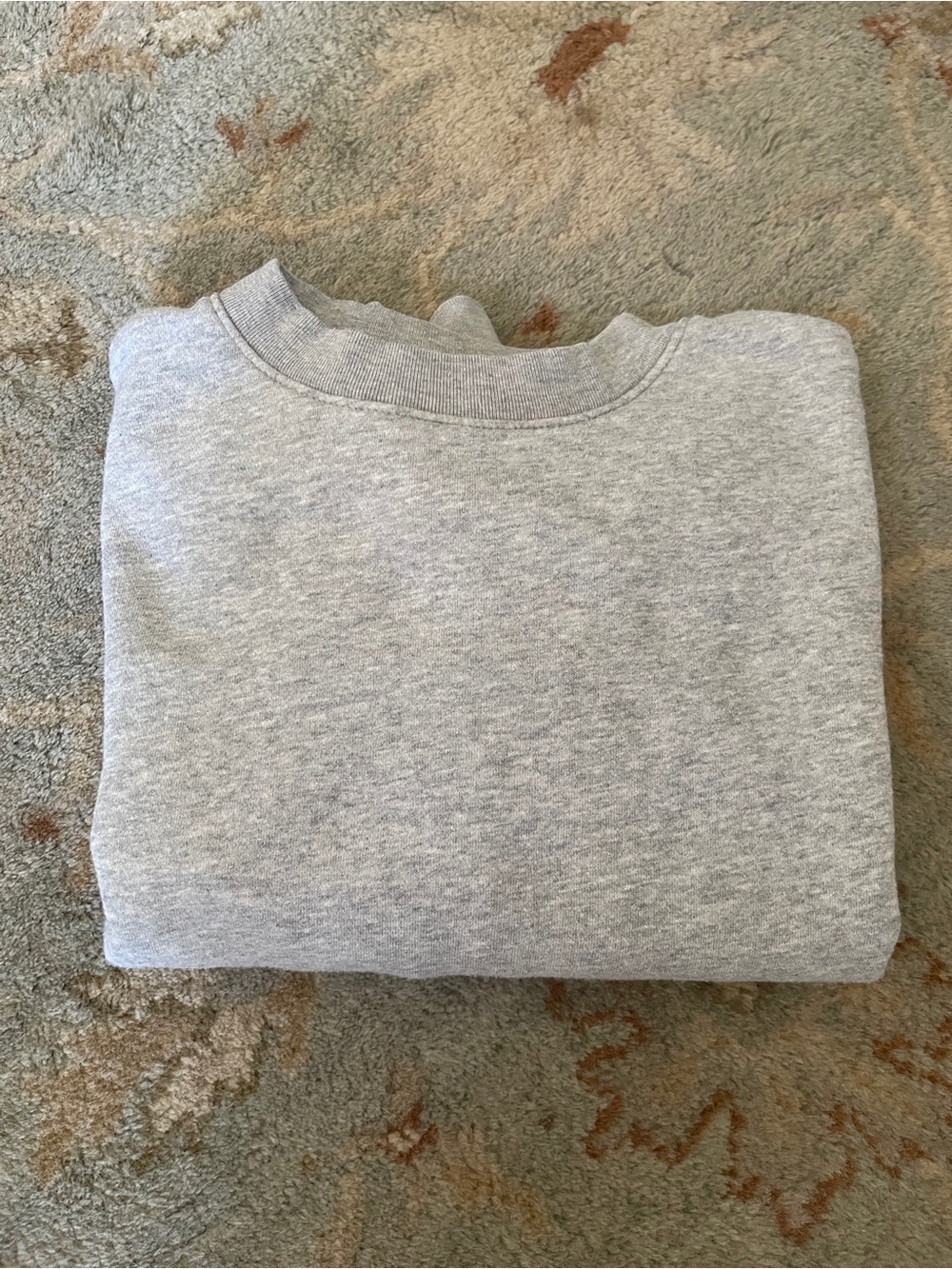 Classic Crewneck Gap Sweatshirt - Light Gray